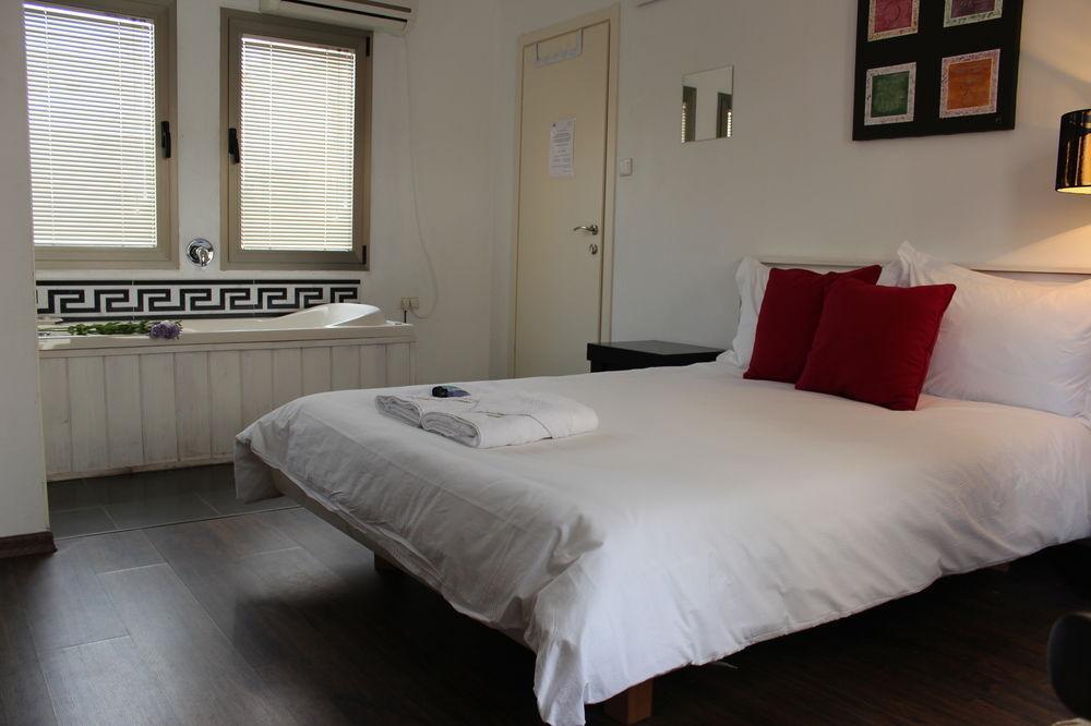 Aliyah Return Center Bed and Breakfast Degania Bet Buitenkant foto