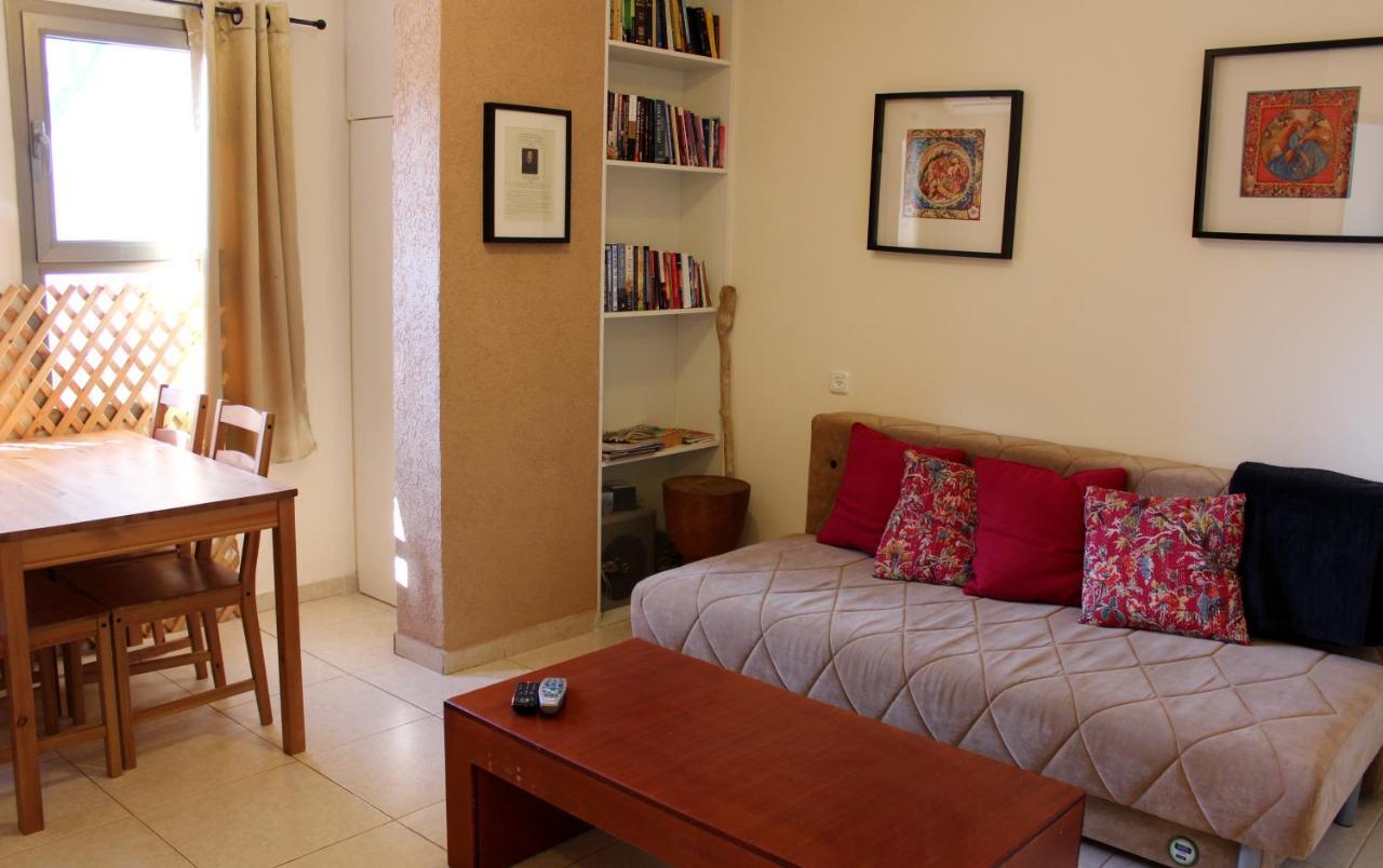 Aliyah Return Center Bed and Breakfast Degania Bet Kamer foto