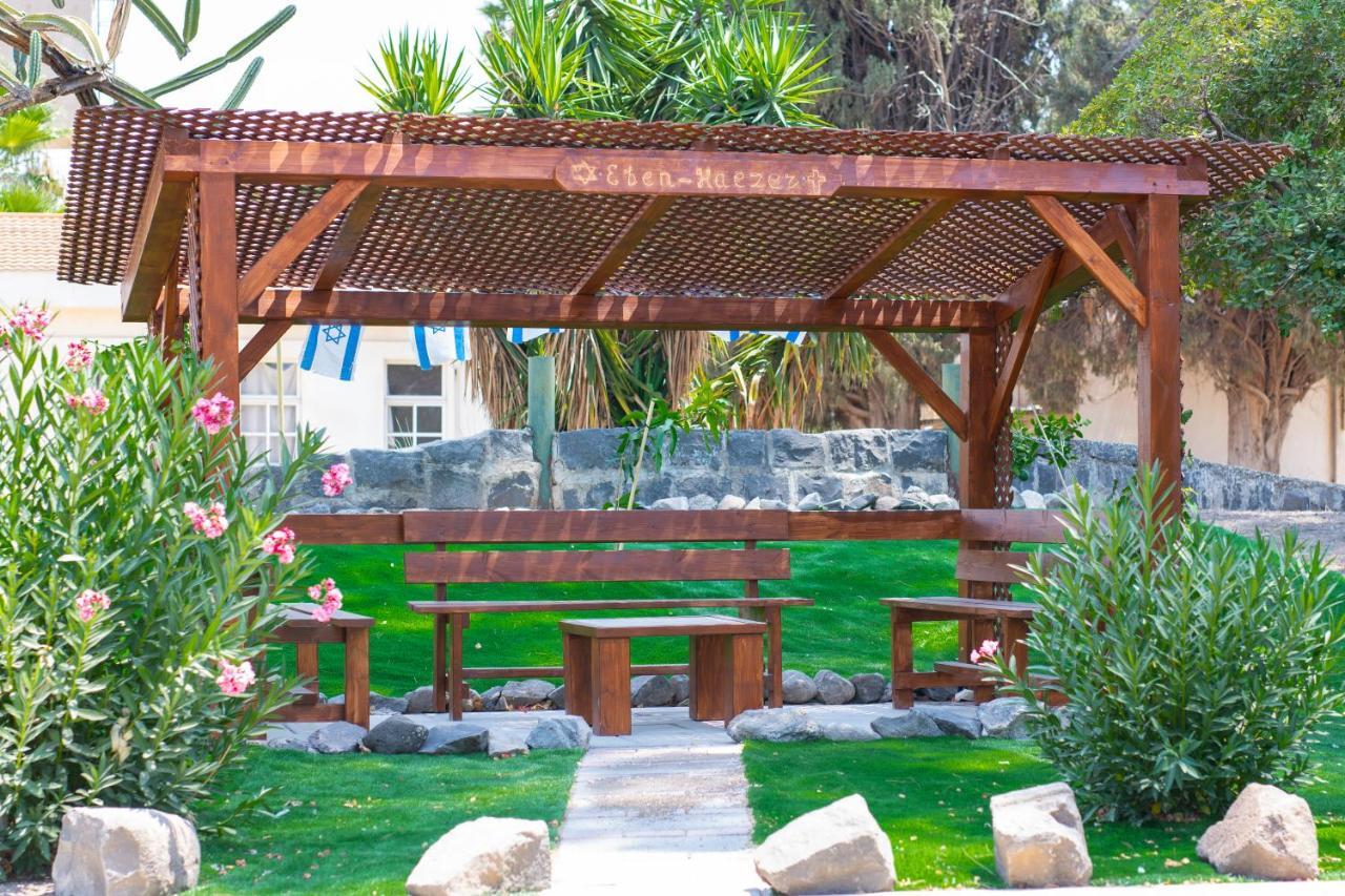 Aliyah Return Center Bed and Breakfast Degania Bet Buitenkant foto