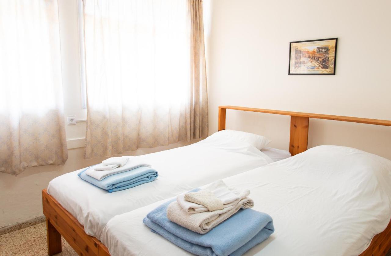 Aliyah Return Center Bed and Breakfast Degania Bet Buitenkant foto