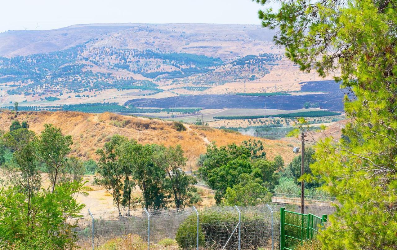 Aliyah Return Center Bed and Breakfast Degania Bet Buitenkant foto